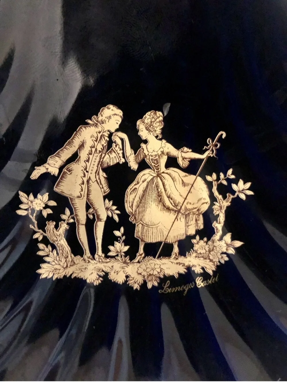 Limoges Castel France Dark Blue 22k Gold Trim Shell Dish Couple Motif